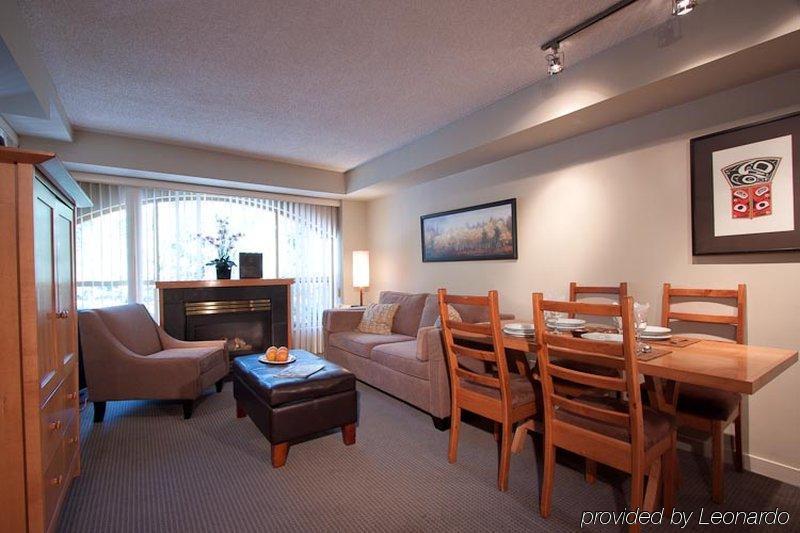 Whistler Village Centre By Elevate Vacations エクステリア 写真