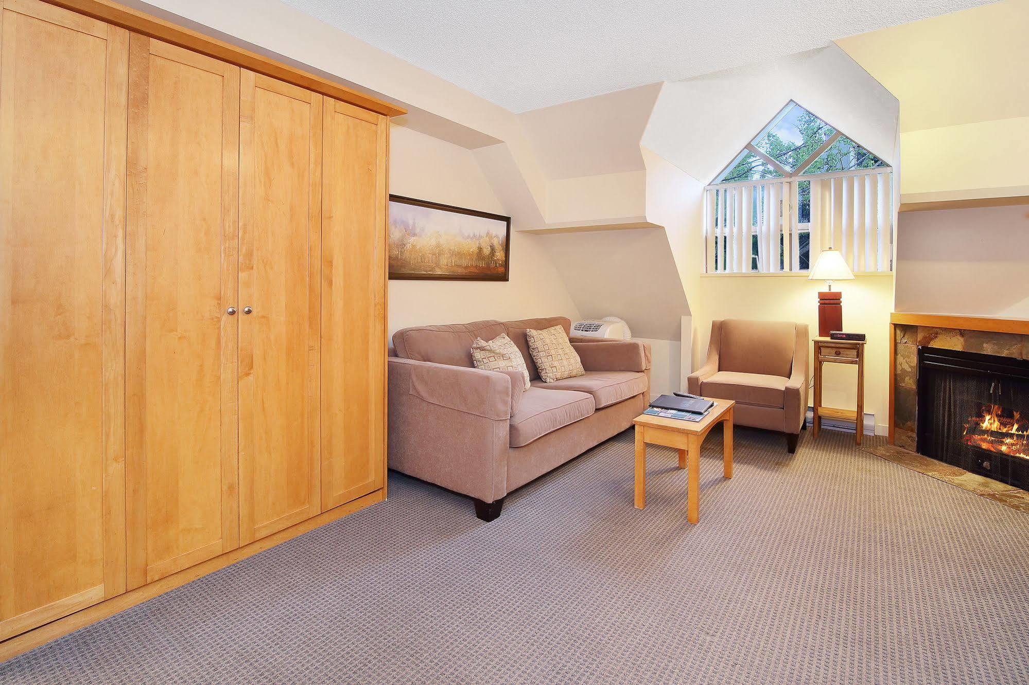 Whistler Village Centre By Elevate Vacations エクステリア 写真
